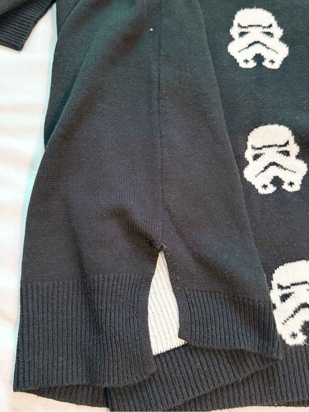 Her Universe Star Wars Stormtooper Intarsia Knit Sweater Size 2 2X - Picture 4 of 6